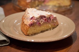 Rhubarb meringue cake-5929